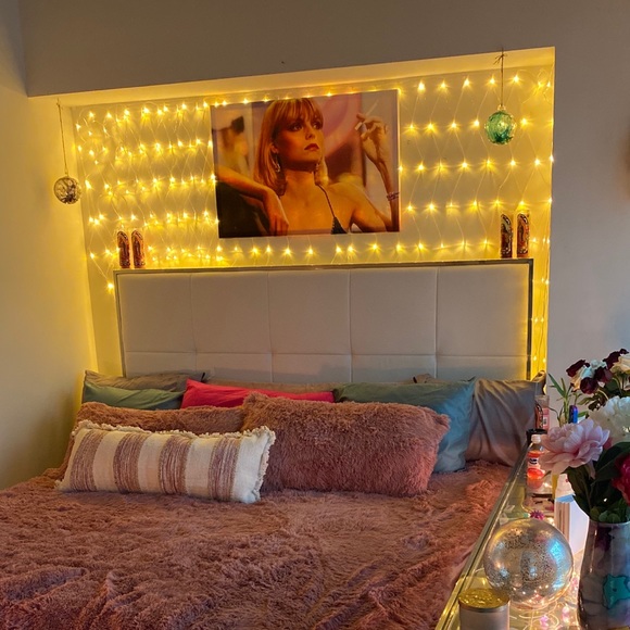 40” x 30” Canvas with Elvira from Scarface - Picture 2 of 2